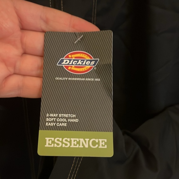 Black Dickies Essence 27 Inch Zip Front Scrub Jacket (Women’s M - NWT) - Picture 6 of 7